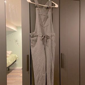 𝕮𝖔𝖒𝖋𝖔𝖗𝖙𝖆𝖇𝖑𝖊 𝖉𝖚𝖓𝖌𝖆𝖗𝖊𝖊 𝖘𝖊𝖙 𝖎𝖓 χѕ